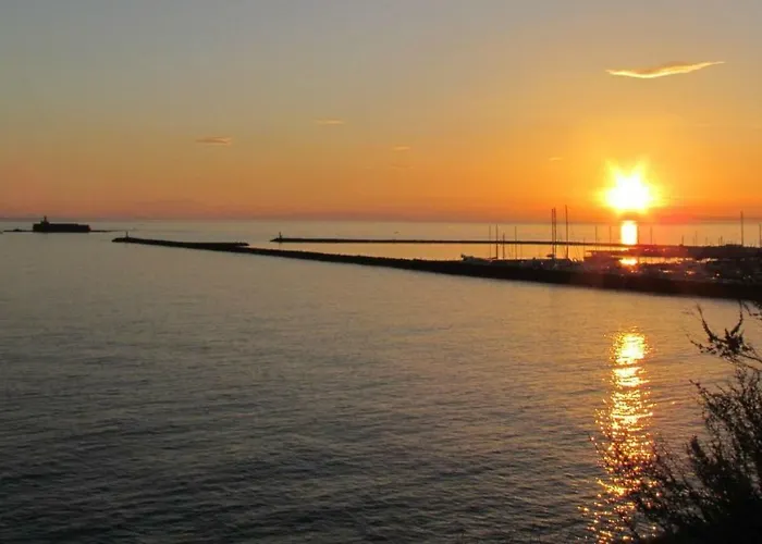 4 Couchages Port Du Cap D'agde 아파트